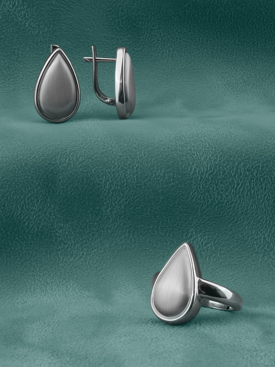 Кольцо из белого золота