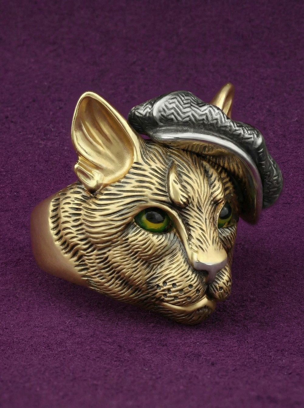 Кольцо из лимонного золота c эмалью