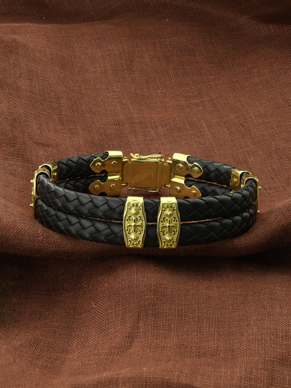 Браслет из лимонного золота c шнурком