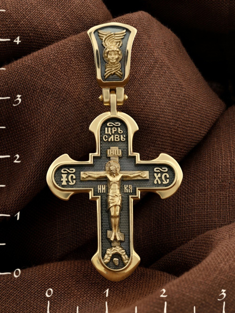 Крест из лимонного золота