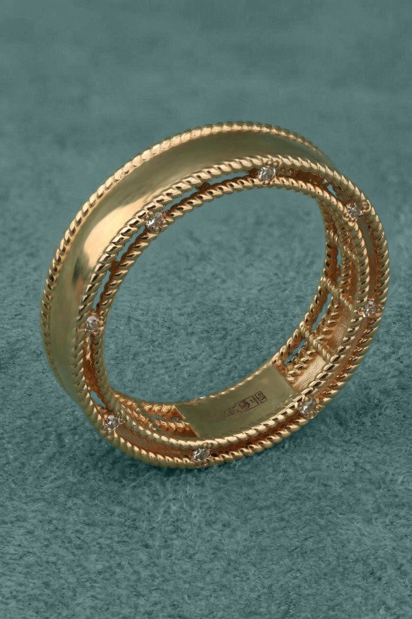 Кольцо из золота c бриллиантами