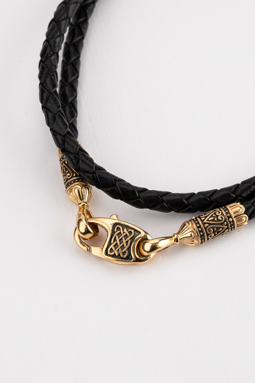 Гайтан из золота c кожаным шнурком