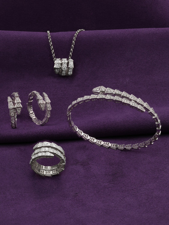 Серьги из белого золота c бриллиантами