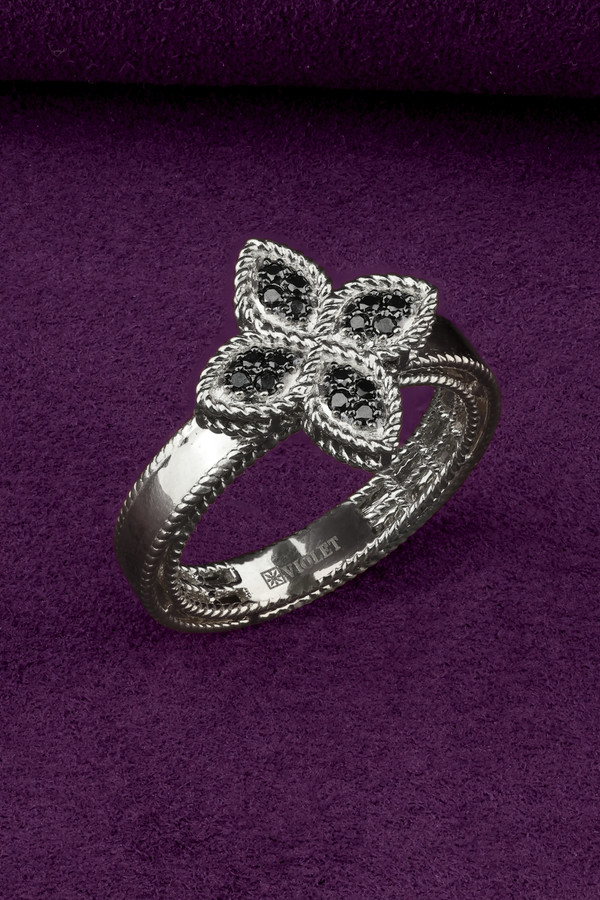 Кольцо из белого золота c бриллиантами