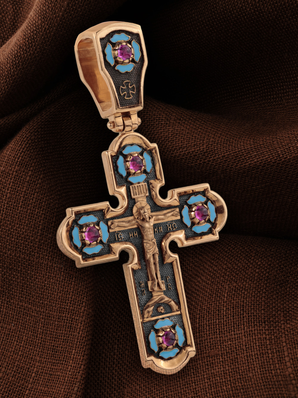 Крест из золота c эмалью и рубином