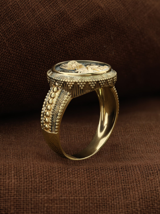 Кольцо из лимонного золота