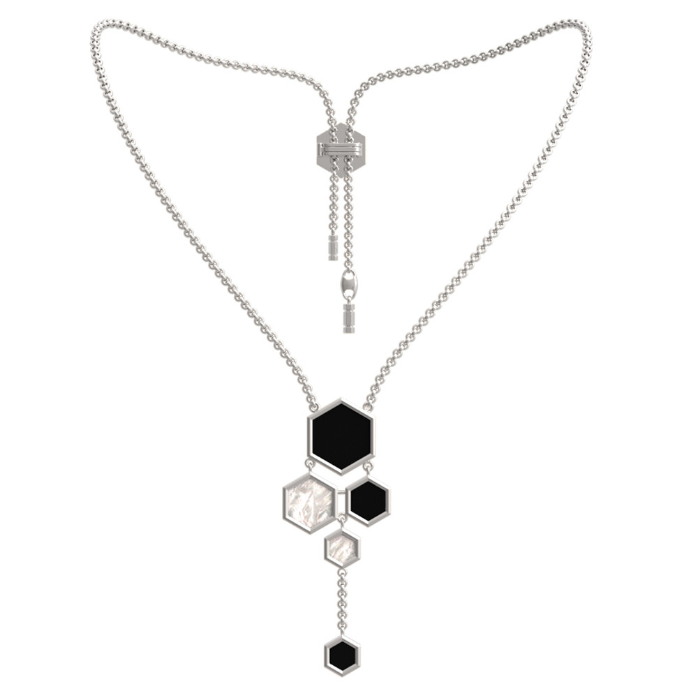 Колье из белого золота c ониксом и перламутром