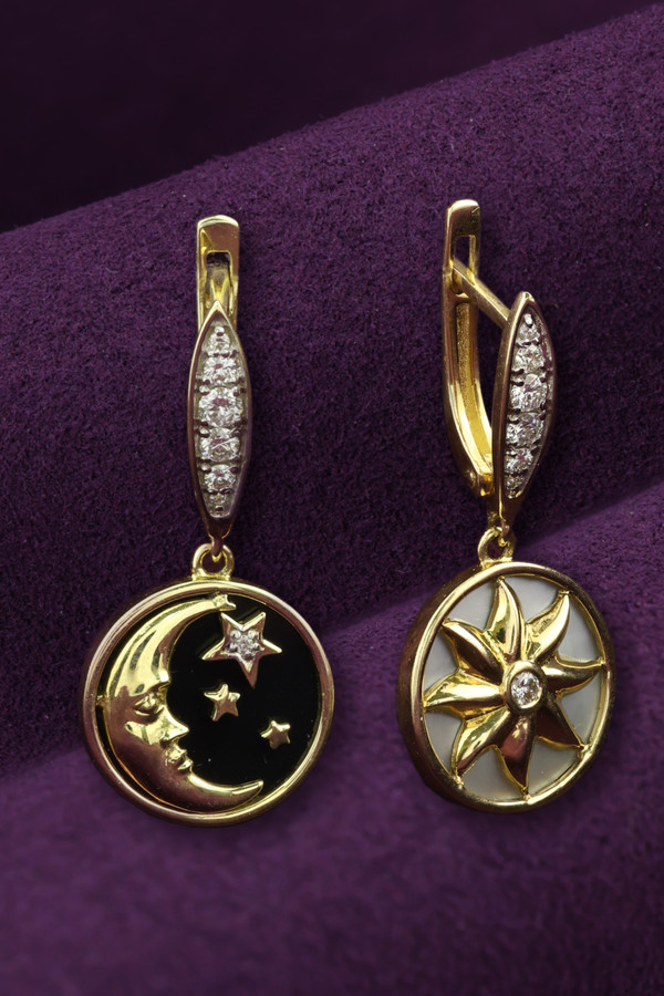 Серьги из лимонного золота c бриллиантами, ониксом и перламутром