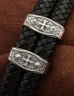 Браслет из серебра 925 пробы c кожаным шнурком
