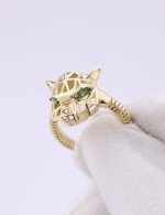 Кольцо из лимонного золота 585 пробы c изумрудом