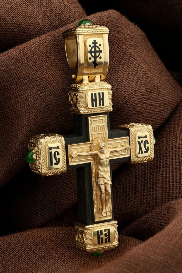 Крест из лимонного золота c эмалью, хризопразом и эбеновым деревом