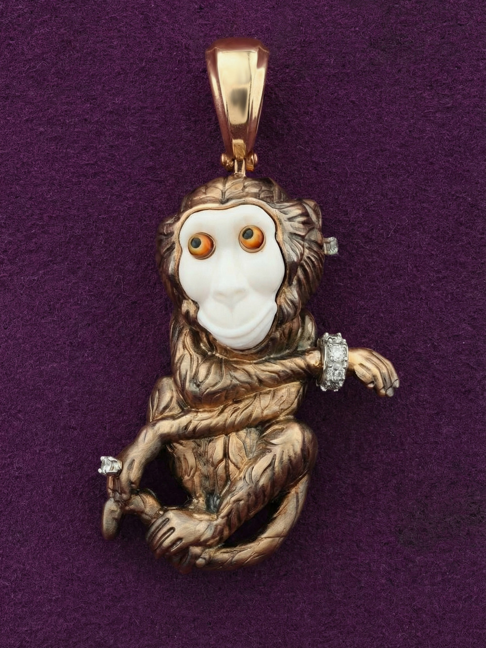 Подвеска из золота c эмалью, бриллиантами, рубином и бивнем мамонта