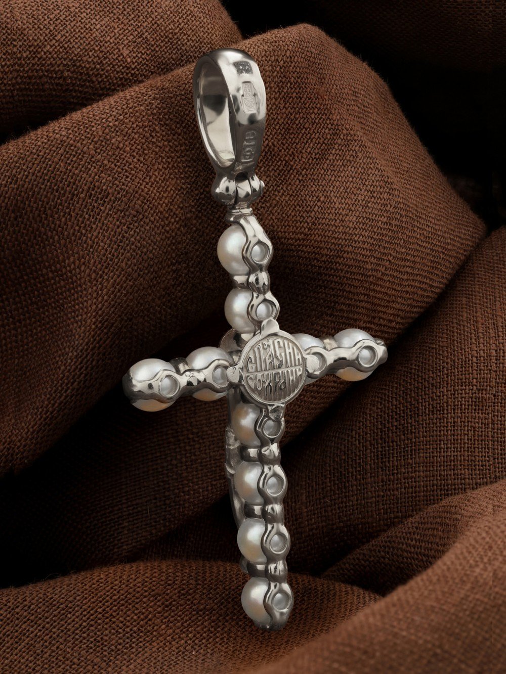 Крест из белого золота c жемчугом