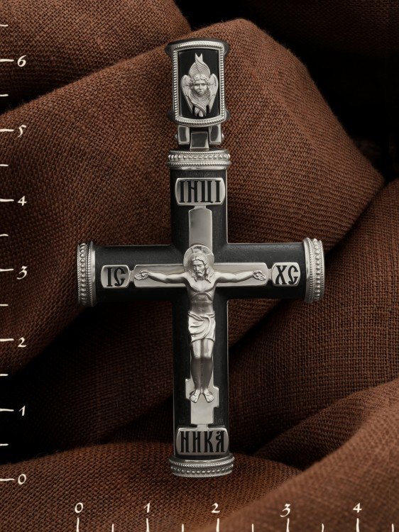 Крест из белого золота c эмалью и эбеновым деревом