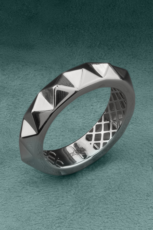 Кольцо из белого золота