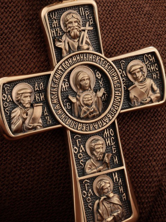 Крест из золота