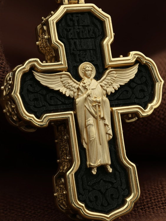 Крест из лимонного золота c эбеновым деревом