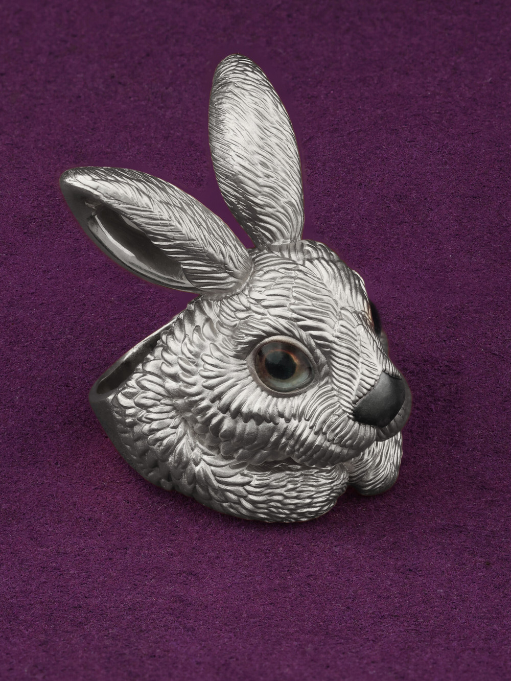 Кольцо из белого золота c эмалью