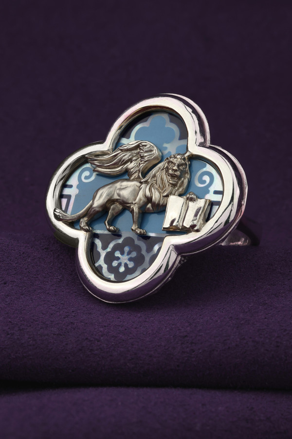 Кольцо из белого золота c эмалью и перламутром