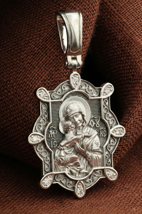 Образок из белого золота c бриллиантами